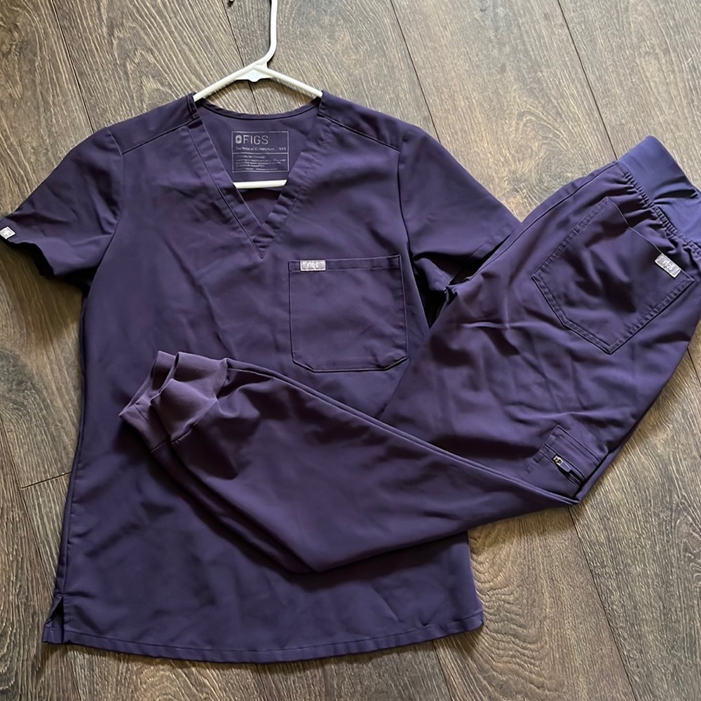 Figs scrub set